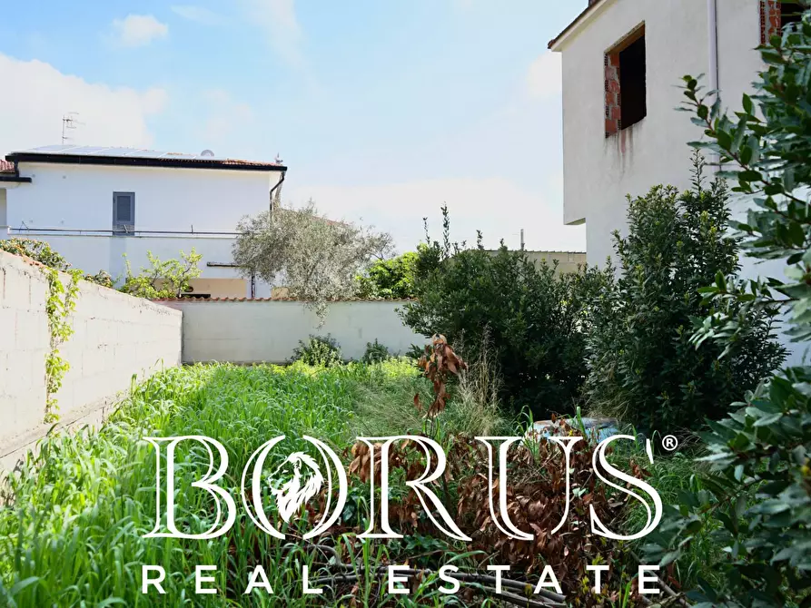 Immagine 31 di Casa indipendente in vendita  a Castel Volturno