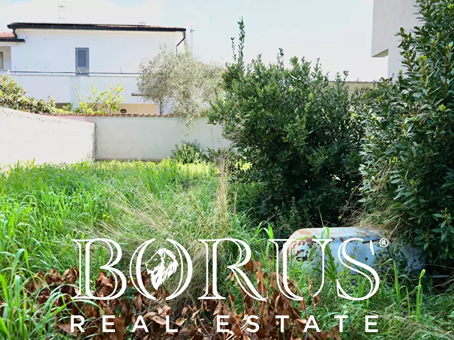 Immagine 36 di Casa indipendente in vendita  a Castel Volturno