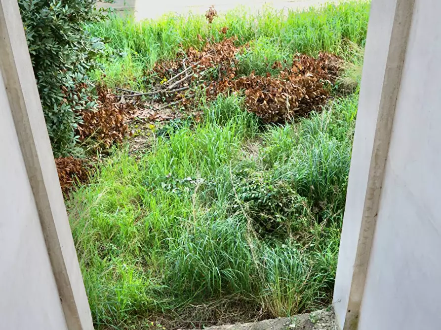 Immagine 37 di Casa indipendente in vendita  a Castel Volturno