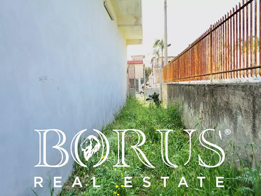 Immagine 39 di Casa indipendente in vendita  a Castel Volturno