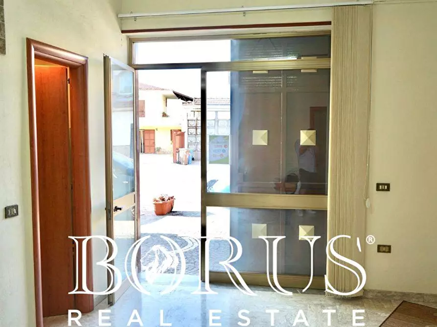 Immagine 4 di Locale commerciale in affitto  a Villa Literno