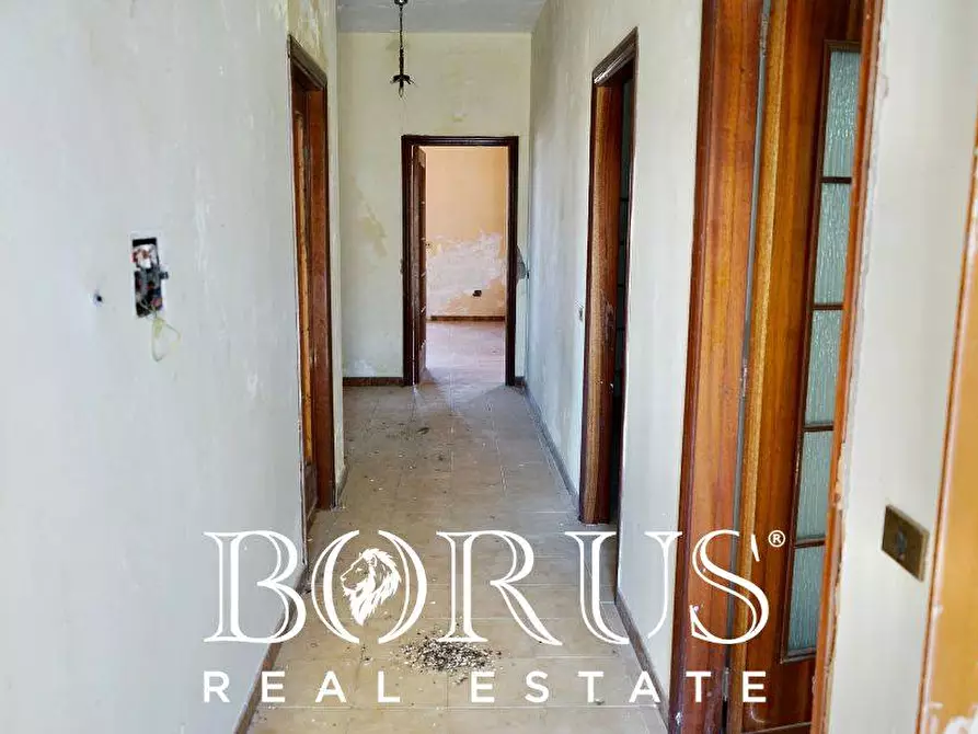 Immagine 15 di Casa indipendente in vendita  a Castel Volturno