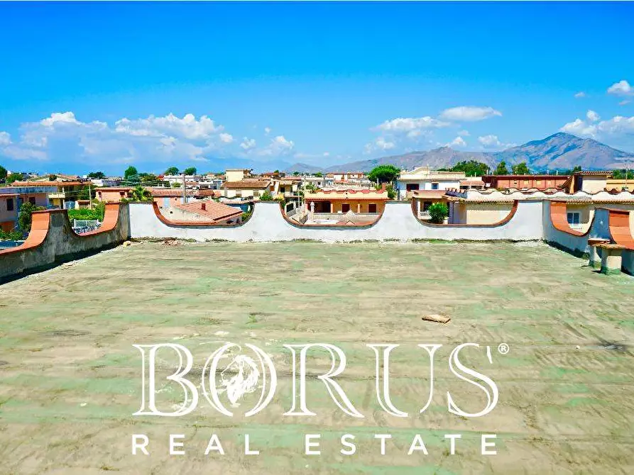 Immagine 37 di Casa indipendente in vendita  a Castel Volturno