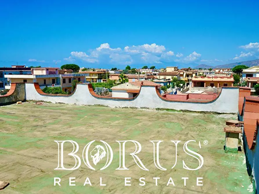 Immagine 38 di Casa indipendente in vendita  a Castel Volturno