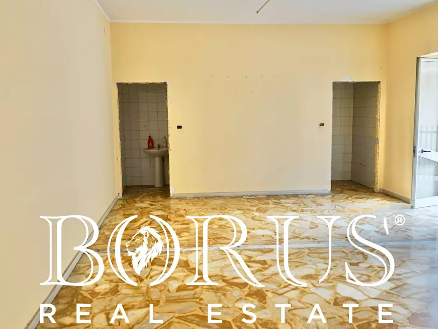 Immagine 2 di Locale commerciale in affitto  in Corso Umberto Gricignano di Aversa a Cancello Ed Arnone