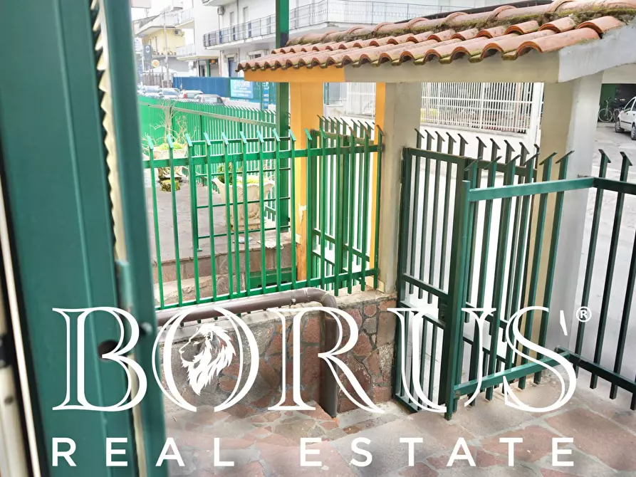 Immagine 11 di Locale commerciale in affitto  in Corso Umberto Gricignano di Aversa a Cancello Ed Arnone