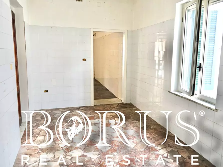 Immagine 9 di Locale commerciale in affitto  in Corso Umberto Gricignano di Aversa a Cancello Ed Arnone