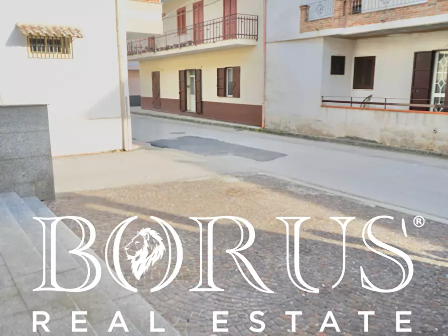 Immagine 9 di Locale commerciale in affitto  in via Cavour a Casal Di Principe