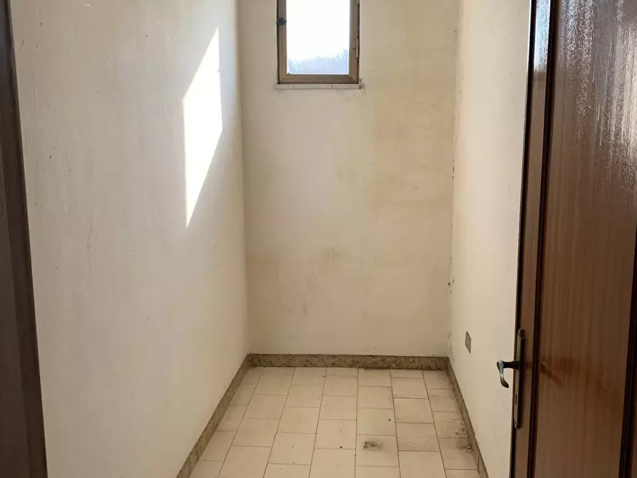 Immagine 25 di Appartamento in vendita  in Via Giovanni Boccaccio a Cancello Ed Arnone