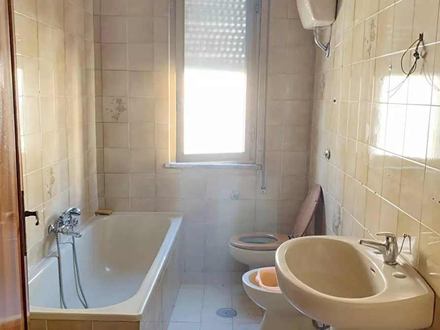 Immagine 28 di Appartamento in vendita  in Via Giovanni Boccaccio a Cancello Ed Arnone