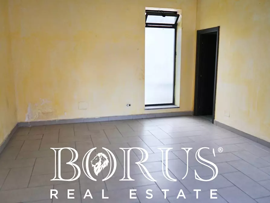 Immagine 2 di Locale commerciale in affitto  in via Salzano a Lusciano