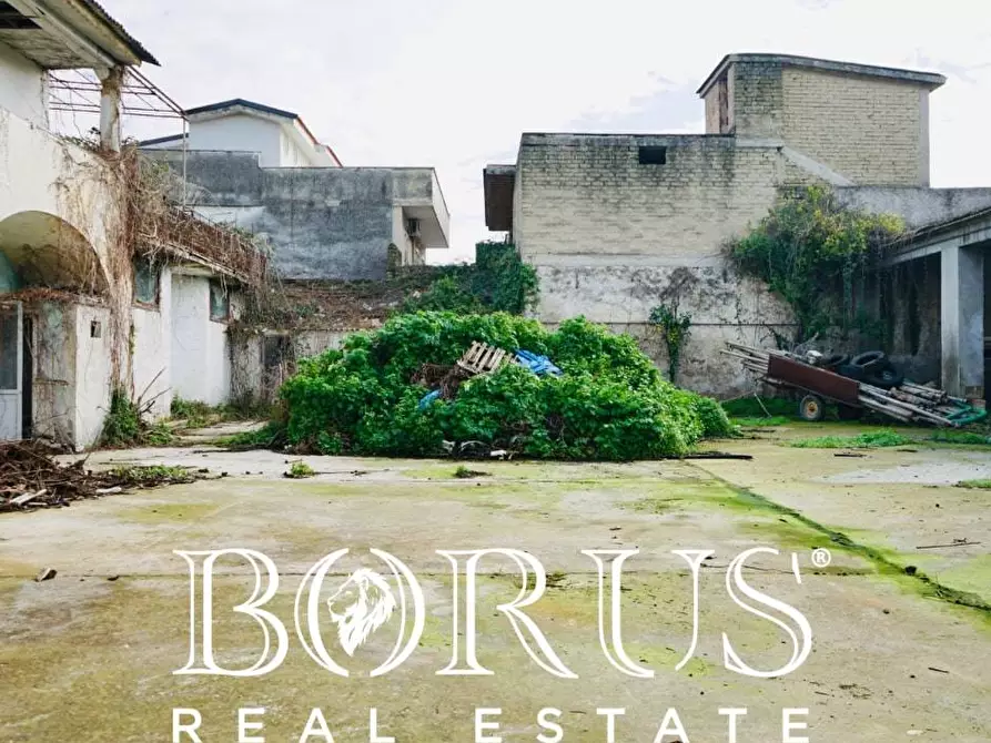 Immagine 8 di Rustico / casale in vendita  in via delle Rose a Casal Di Principe