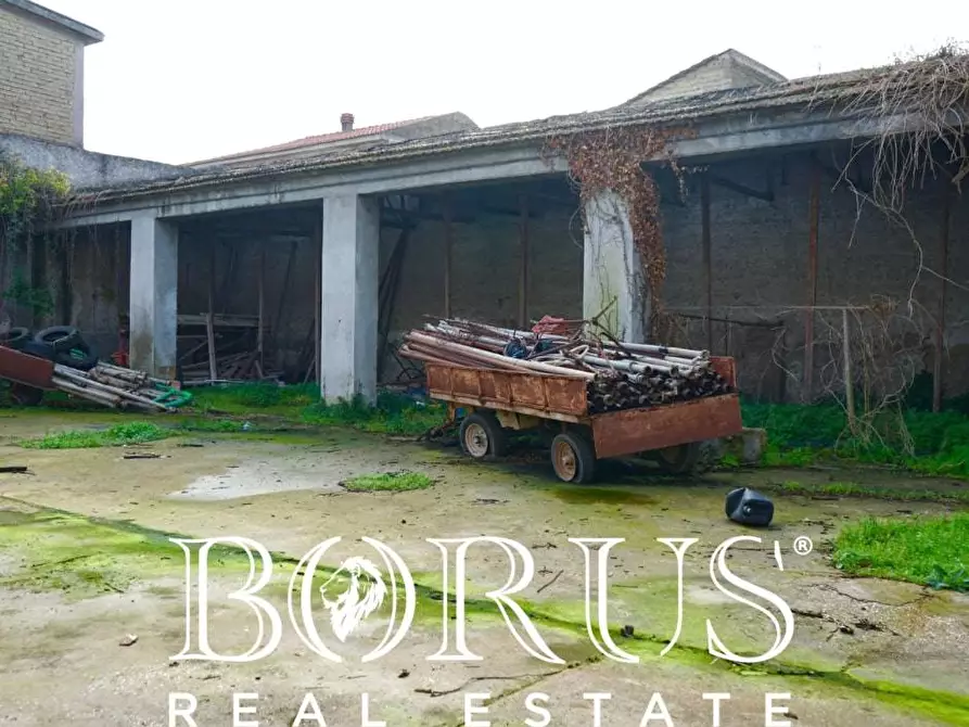 Immagine 12 di Rustico / casale in vendita  in via delle Rose a Casal Di Principe