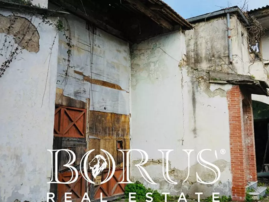 Immagine 15 di Rustico / casale in vendita  in via delle Rose a Casal Di Principe