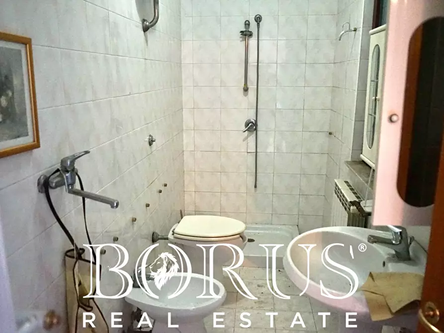 Immagine 29 di Villa in vendita  a Carinaro