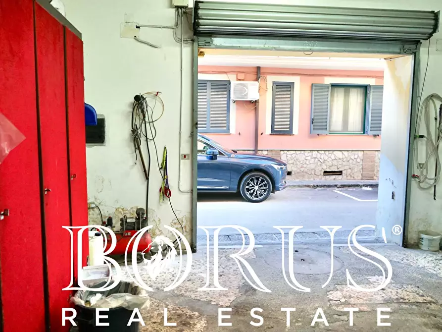 Immagine 30 di Villa in vendita  a Carinaro