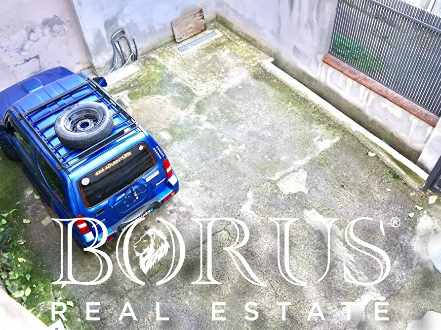 Immagine 33 di Villa in vendita  a Carinaro