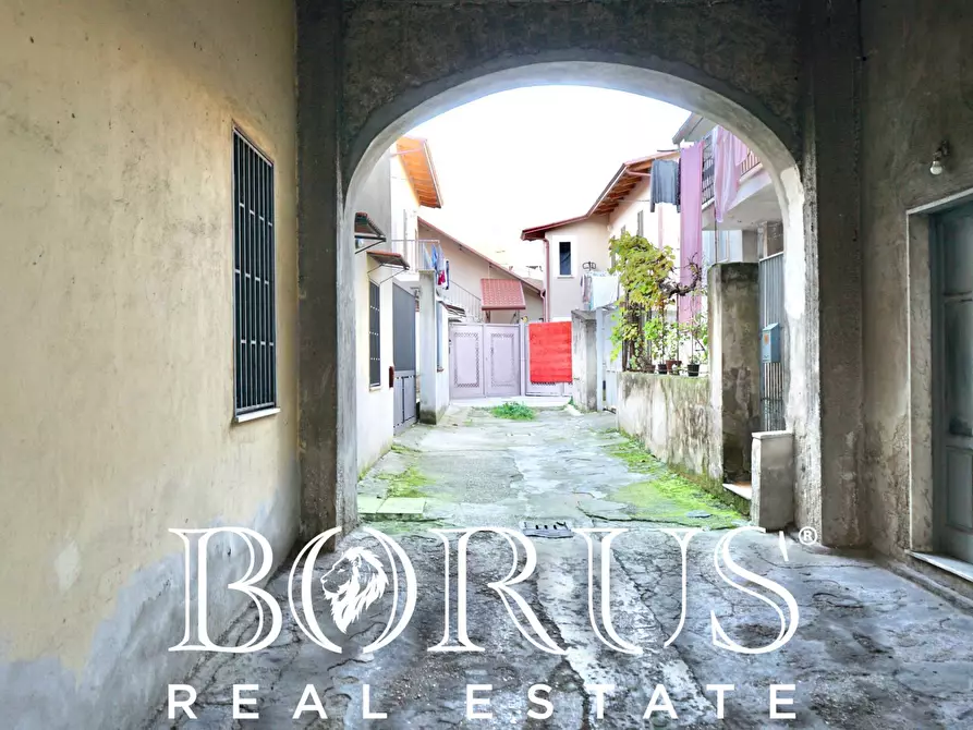 Immagine 34 di Villa in vendita  a Carinaro