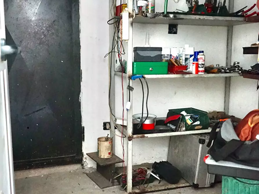 Immagine 40 di Villa in vendita  a Carinaro