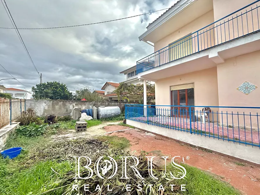 Immagine 8 di Casa indipendente in vendita  in VIALE MASCAGNI 13 a Castel Volturno