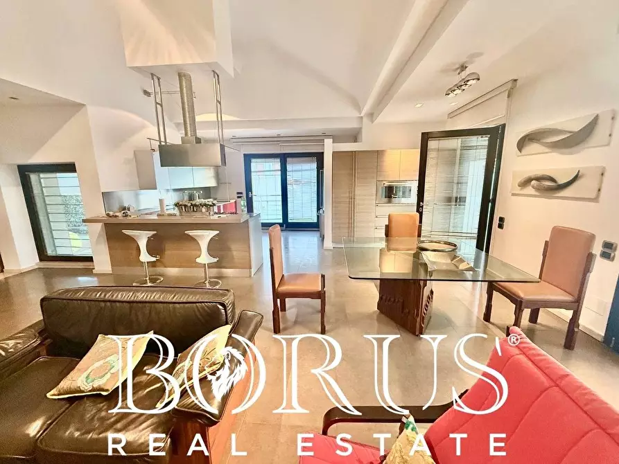 Immagine 21 di Villa in vendita  a Casapesenna