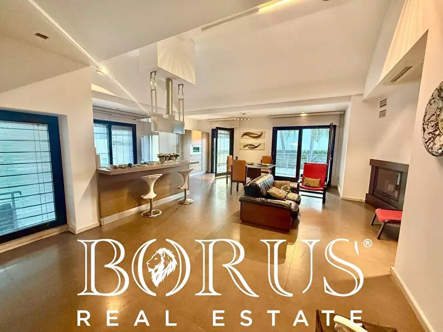 Immagine 37 di Villa in vendita  a Casapesenna