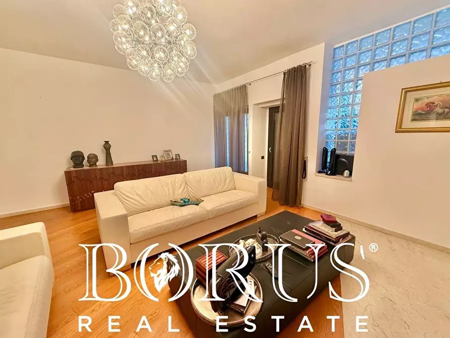 Immagine 40 di Villa in vendita  a Casapesenna