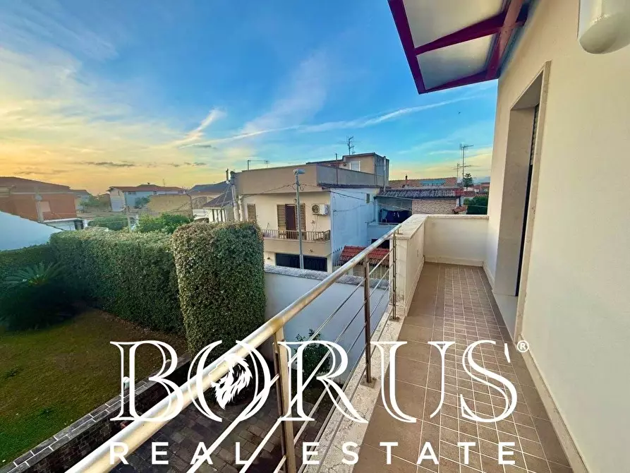 Immagine 47 di Villa in vendita  a Casapesenna