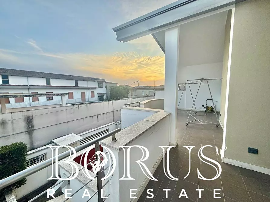 Immagine 75 di Villa in vendita  a Casapesenna