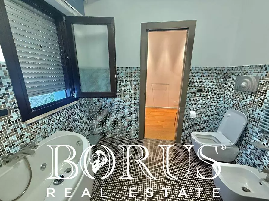 Immagine 77 di Villa in vendita  a Casapesenna