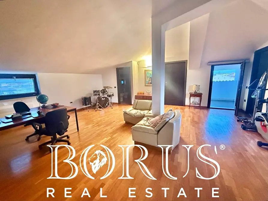 Immagine 87 di Villa in vendita  a Casapesenna