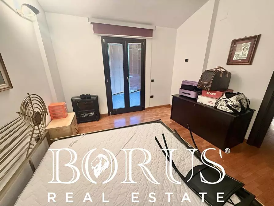 Immagine 89 di Villa in vendita  a Casapesenna