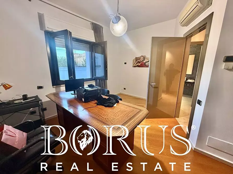 Immagine 90 di Villa in vendita  a Casapesenna