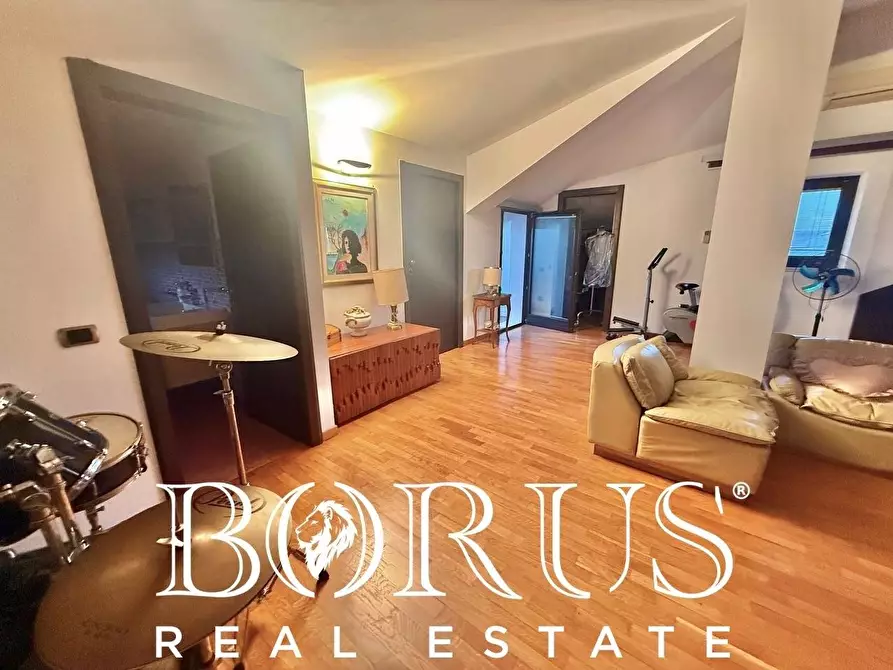 Immagine 91 di Villa in vendita  a Casapesenna