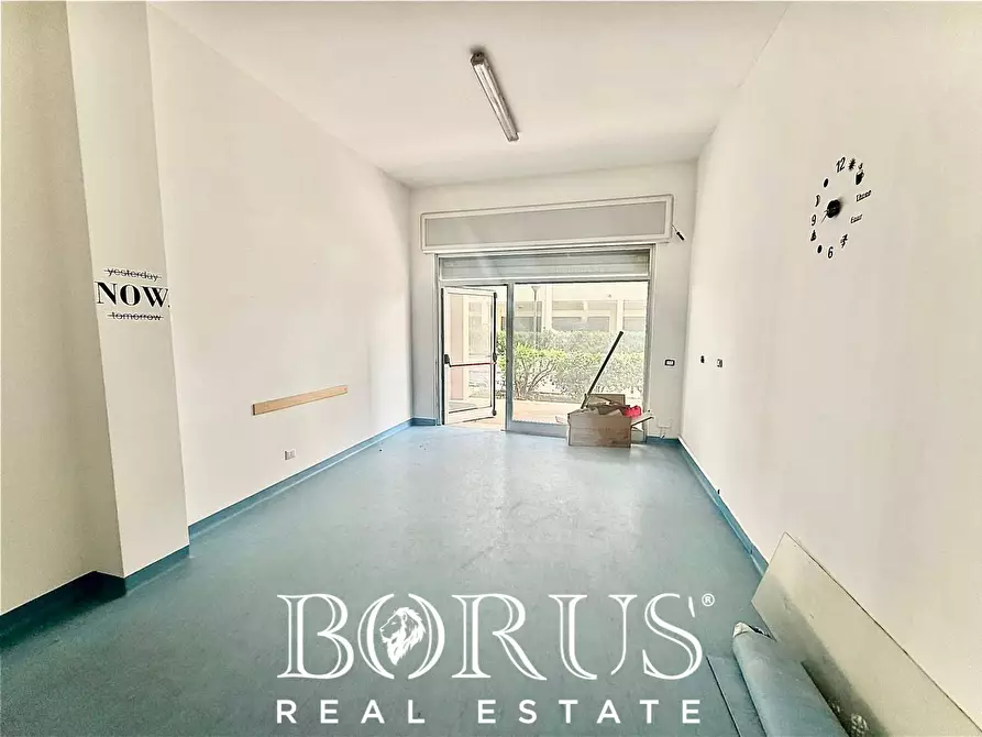 Immagine 3 di Locale commerciale in affitto  in via Cangemi a Lusciano