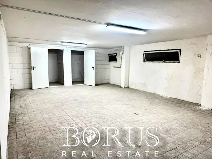 Immagine 6 di Box auto in vendita  in via Battisti a Caserta