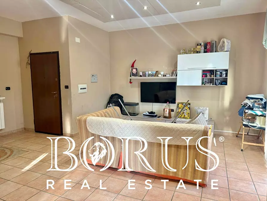 Immagine 1 di Appartamento in vendita  in Via Domiziana a Cancello Ed Arnone