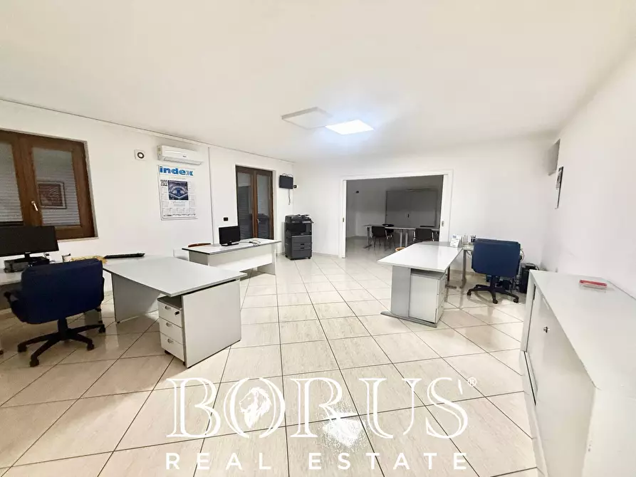 Immagine 8 di Palazzo in vendita  in VIA DE GASPERI I TRAVERSA a Casapesenna