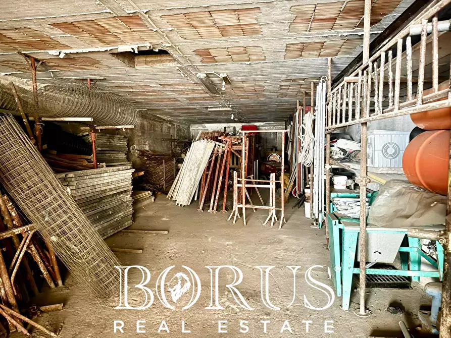 Immagine 23 di Palazzo in vendita  in VIA DE GASPERI I TRAVERSA a Casapesenna