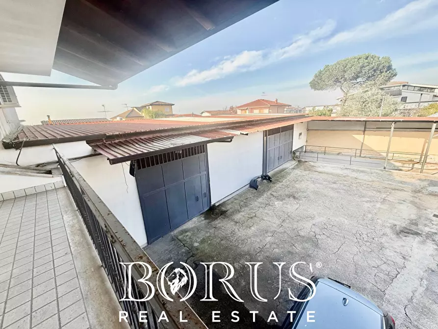 Immagine 28 di Palazzo in vendita  in VIA DE GASPERI I TRAVERSA a Casapesenna