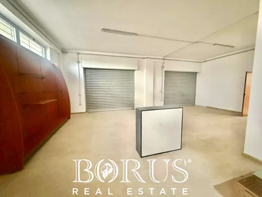 Immagine 6 di Locale commerciale in affitto  in via circumvallazione a Casal Di Principe