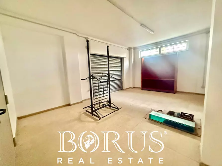 Immagine 9 di Locale commerciale in affitto  in via circumvallazione a Casal Di Principe