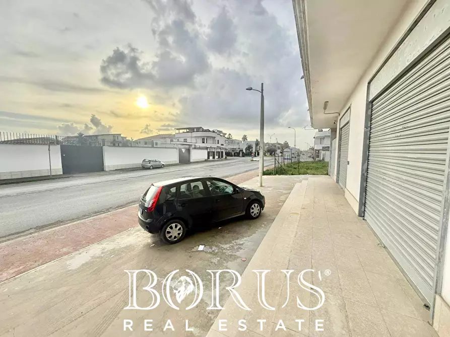 Immagine 16 di Locale commerciale in affitto  in via circumvallazione a Casal Di Principe