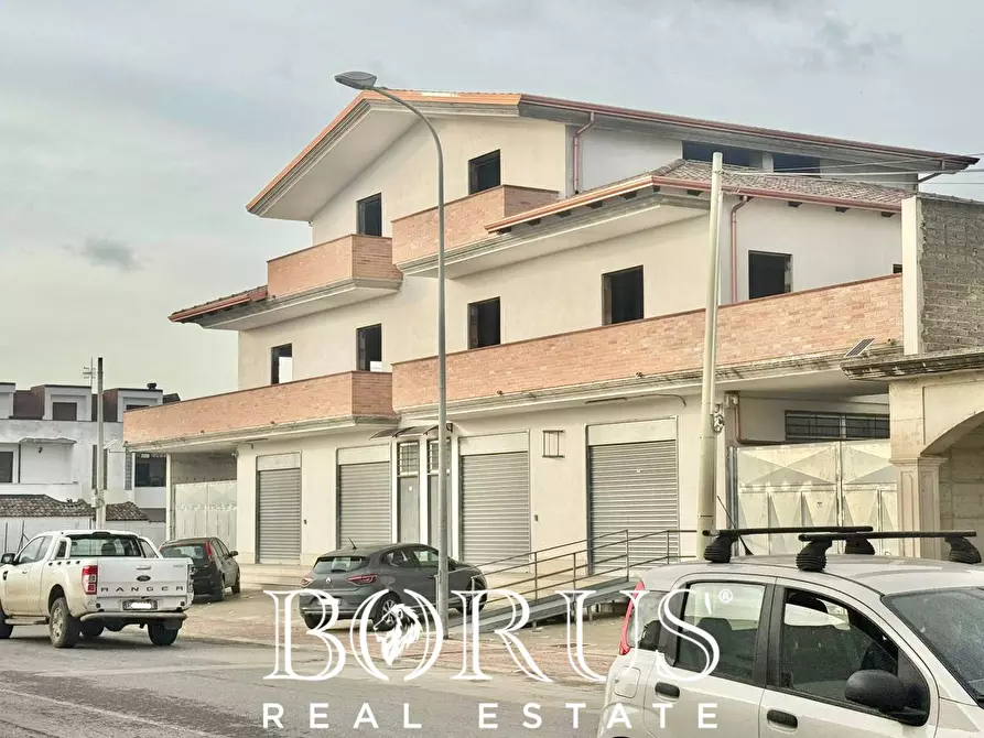 Immagine 14 di Locale commerciale in affitto  in via circumvallazione a Casal Di Principe