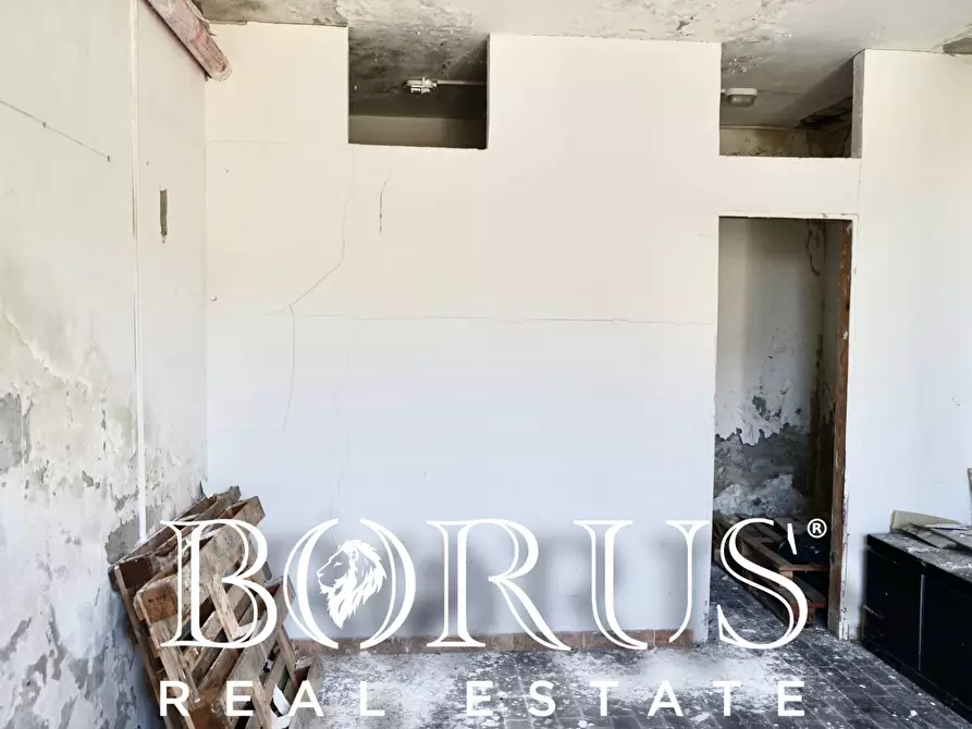 Immagine 3 di Locale commerciale in affitto  a Castel Volturno