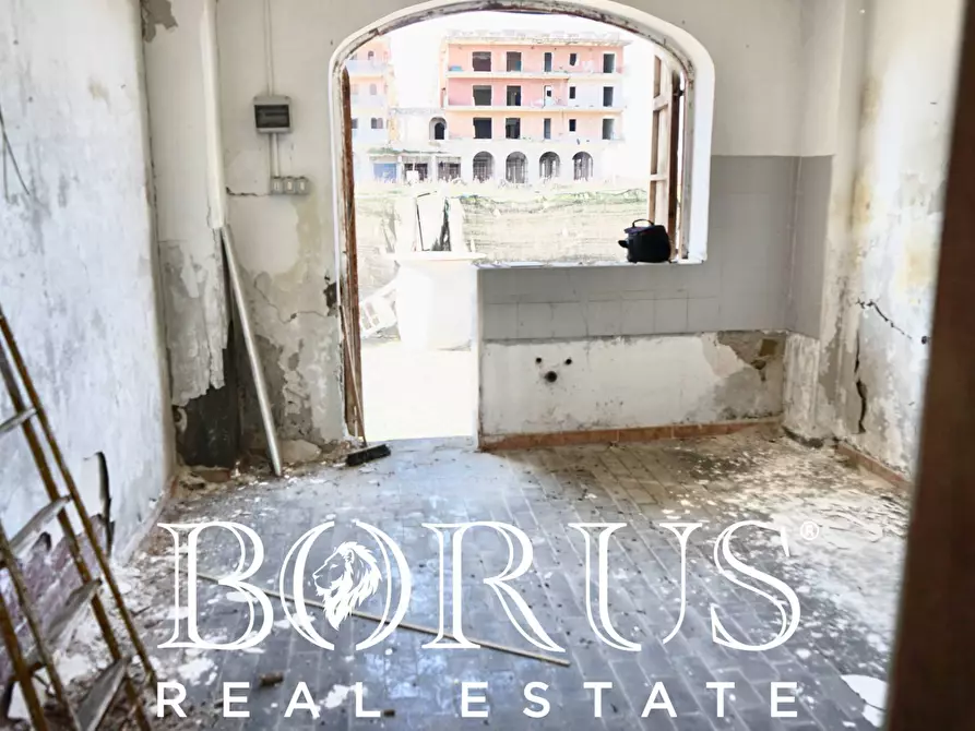 Immagine 4 di Locale commerciale in affitto  a Castel Volturno