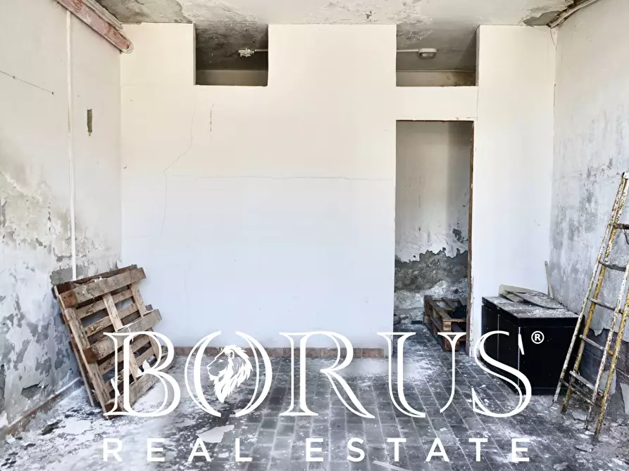 Immagine 6 di Locale commerciale in affitto  a Castel Volturno