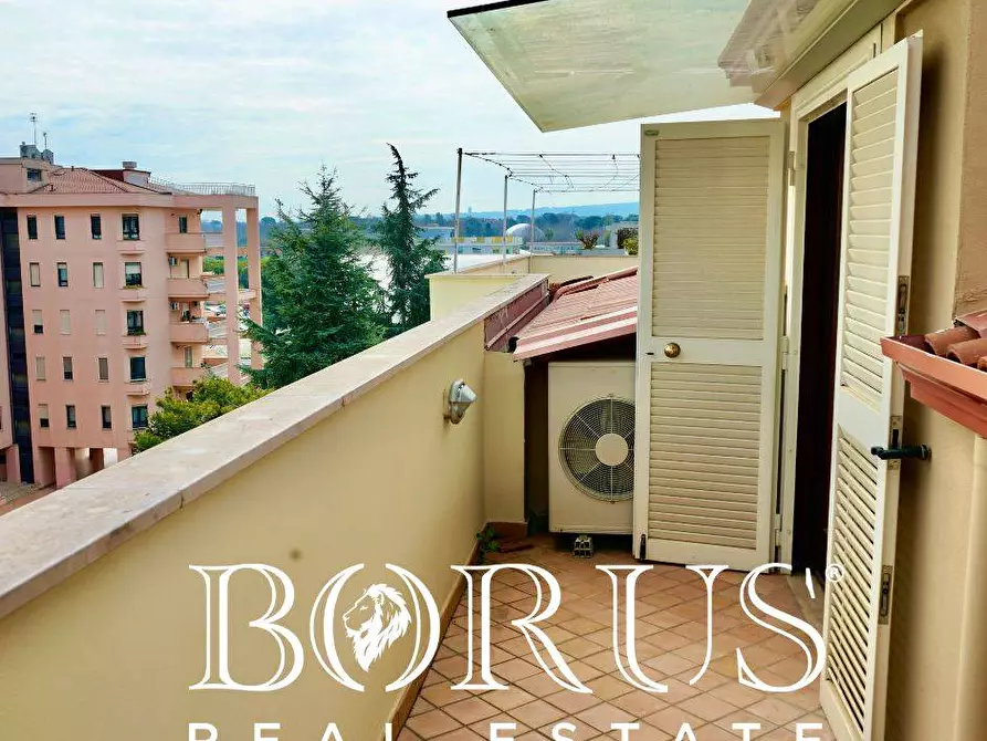 Immagine 28 di Attico in vendita  a Aversa