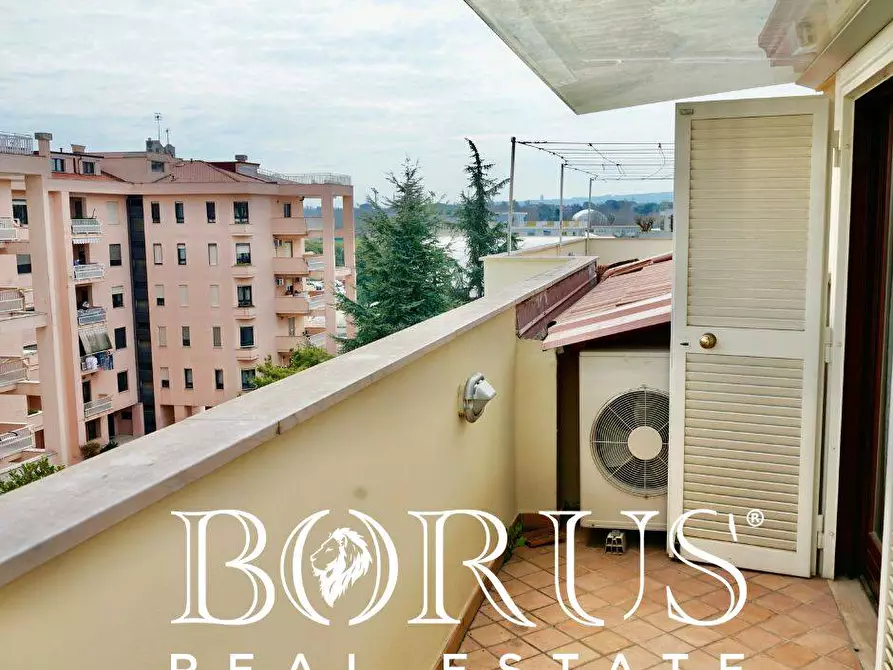 Immagine 29 di Attico in vendita  a Aversa