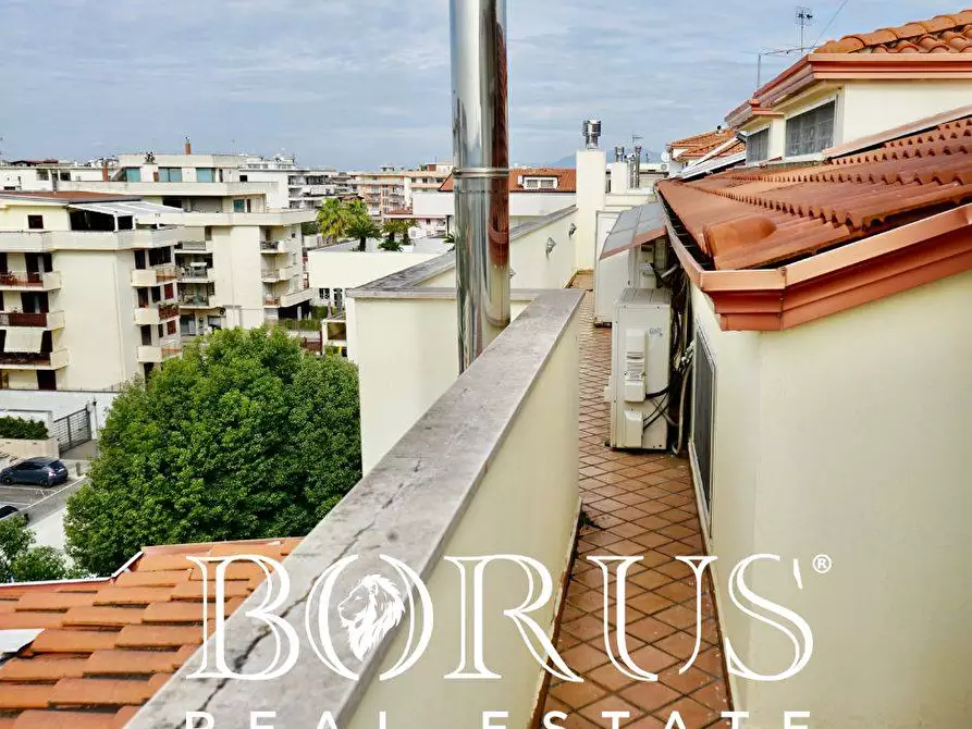 Immagine 31 di Attico in vendita  a Aversa